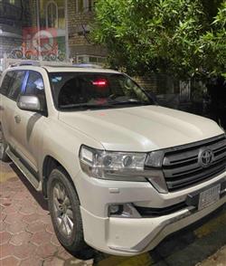 تويوتا لاندكروزر